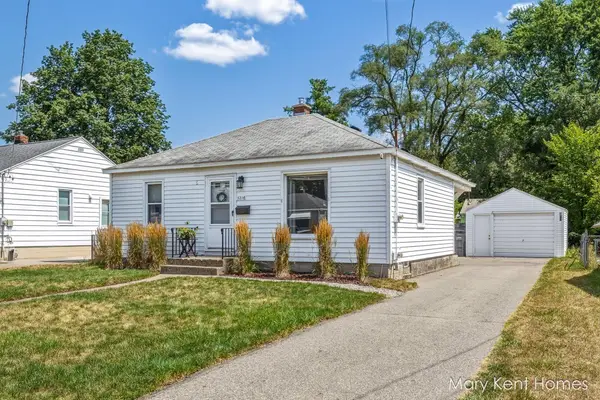 3216 SW Hillcroft Avenue Sw, Wyoming, MI 49548