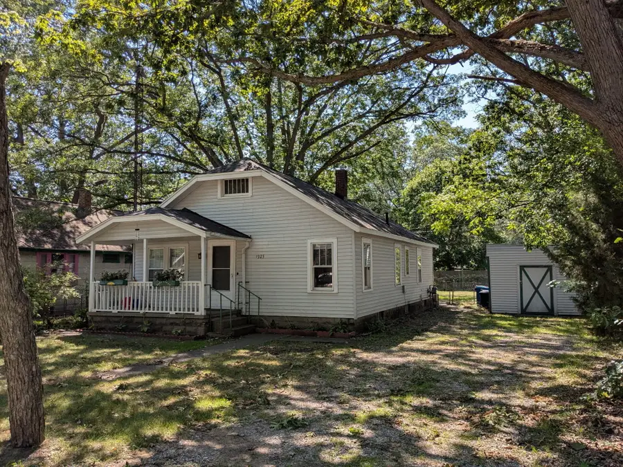 1925 Valley Street, Muskegon, MI 49442 - #2