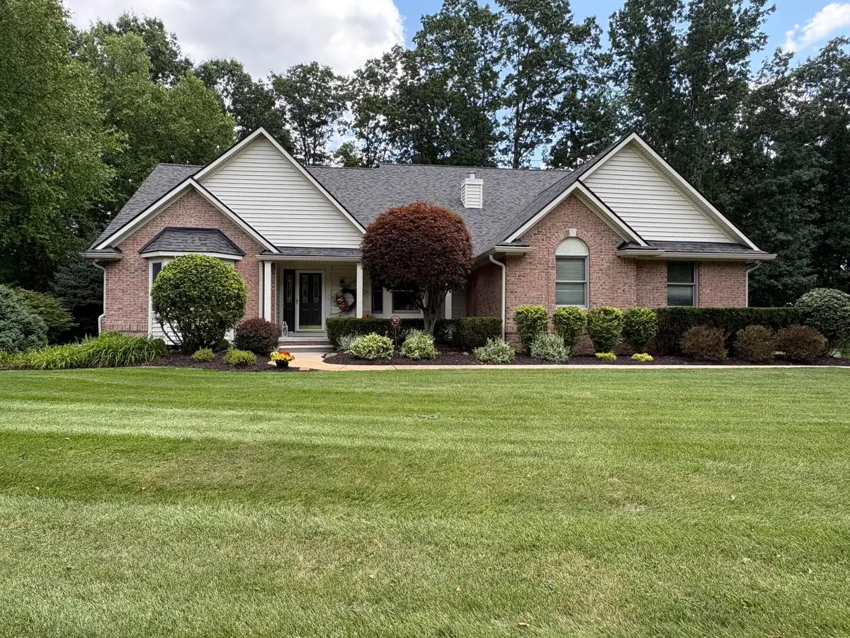 7708 Hunters Pointe, Brighton, MI 48116 - #1