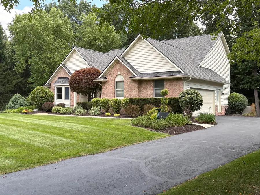 7708 Hunters Pointe, Brighton, MI 48116 - #3