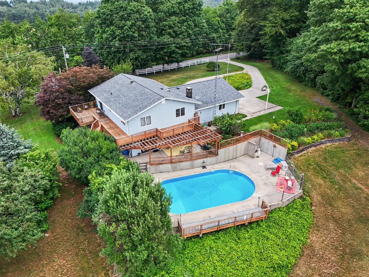 4213 W Taylor Road, Hart, MI 49420 - #1