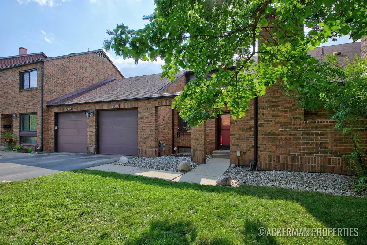 200 Heritage Commons Street Se, Grand Rapids, MI 49503 - #1