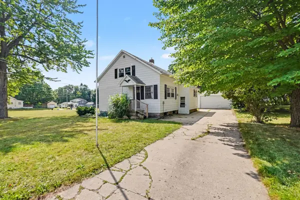 816 State Street, Fremont, MI 49412
