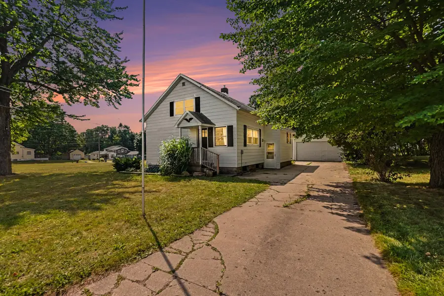 816 State Street, Fremont, MI 49412 - #2