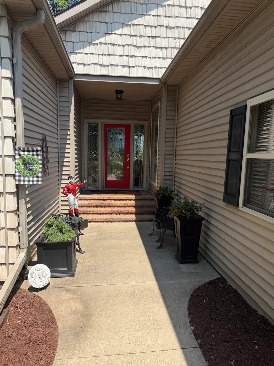 4240 Dawn Drive, Hillsdale, MI 49242 - #2