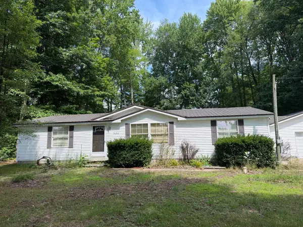 5692 E Loop Road, Hesperia, MI 49421