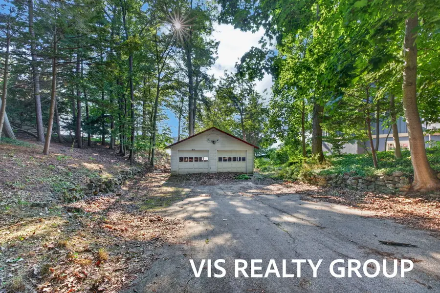 18295 N Fruitport Road, Spring Lake, MI 49456 - #2