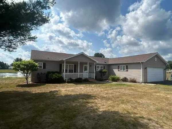 7712 Sunset Shores Drive, Canadian Lakes, MI 49346