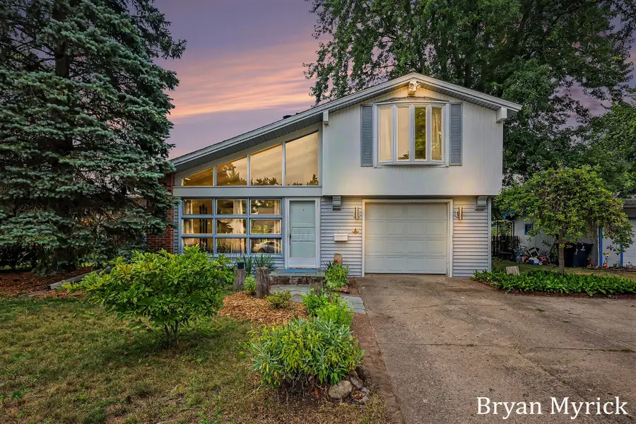202 E 25th Street, Holland, MI 49423 - #2