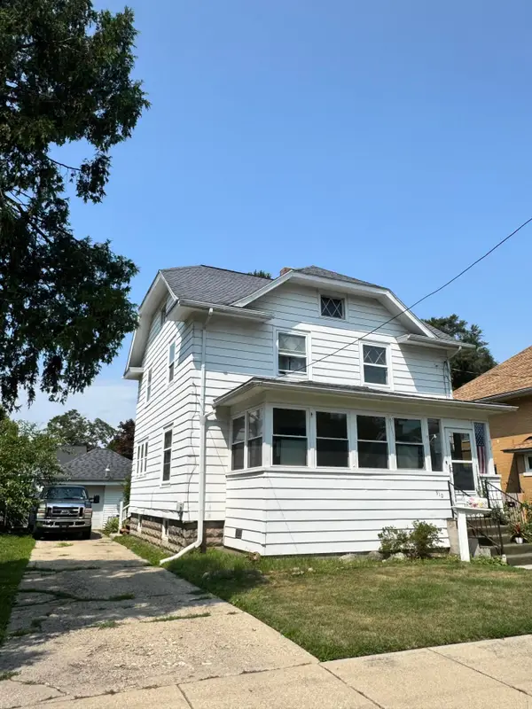 910 3rd Street, Jackson, MI 49203