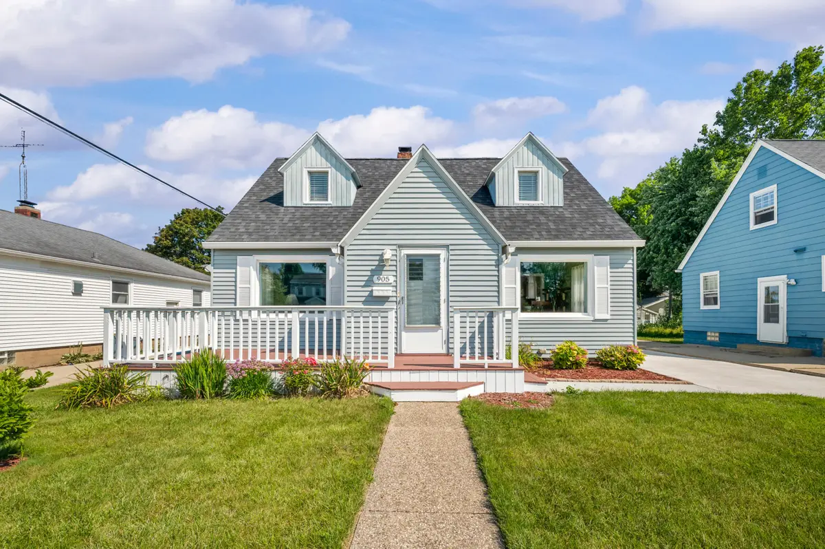 905 Napier Avenue, Saint Joseph, MI 49085 - #1
