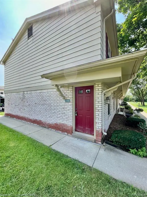 196 Princeton Drive, South Lyon, MI 48178 - #2