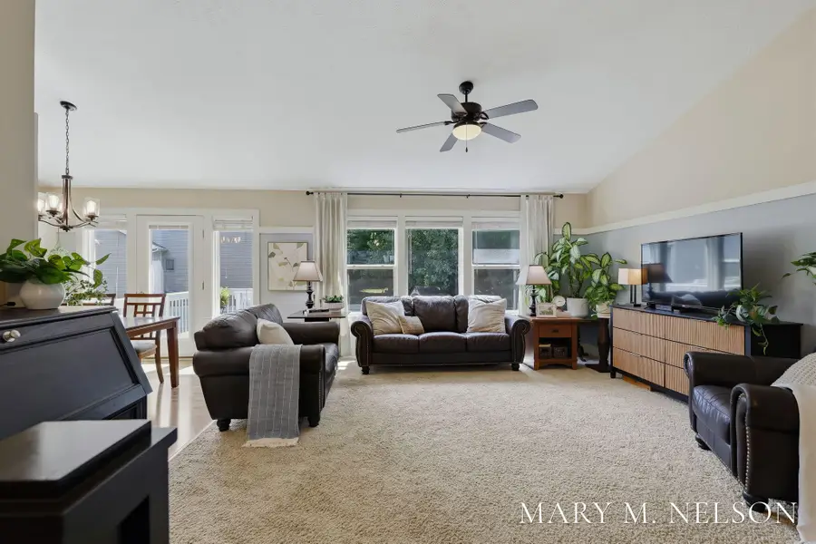 5705 Kenstyn Drive Sw, Wyoming, MI 49418 - #2