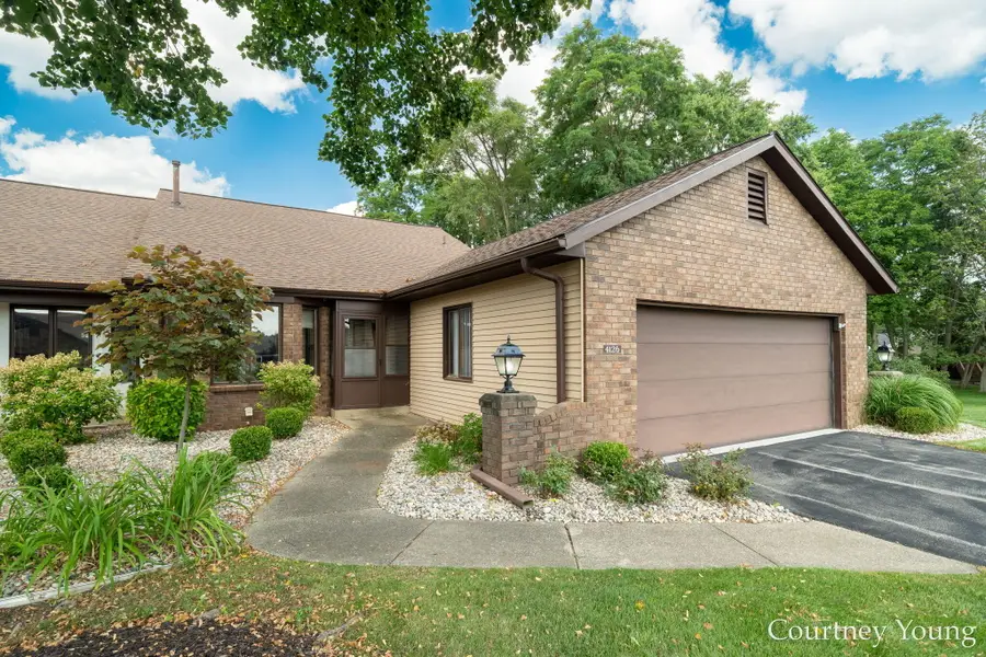 4126 Grandview Terrace Sw, Grandville, MI 49418 - #2