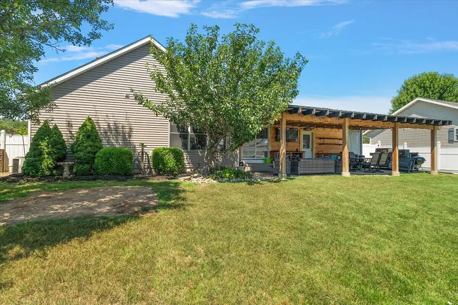 4650 Meadowbrook Lane, Bridgman, MI 49106 - #2