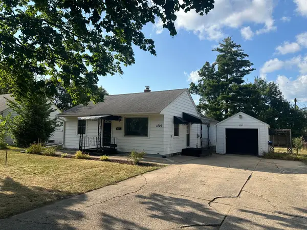 1809 Fulton Street, Kalamazoo, MI 49001