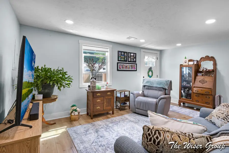 216 Williams Street, Howard City, MI 49329 - #3