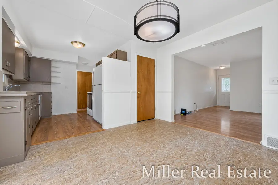 1221 N Hanover Street, Hastings, MI 49058 - #2