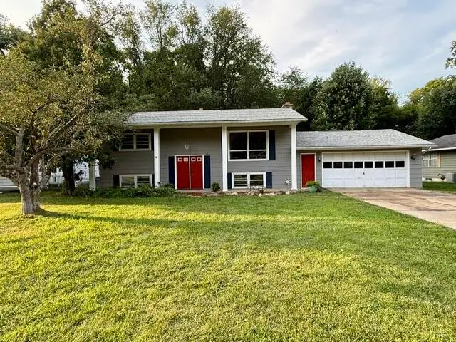 711 E North Drive, Marshall, MI 49068 - #1