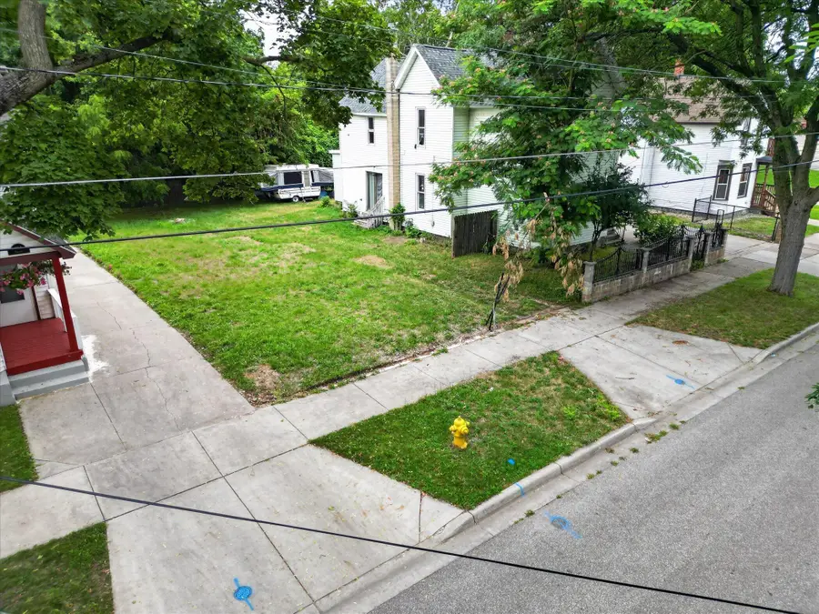 851 Oakland Avenue Sw, Grand Rapids, MI 49503 - #2