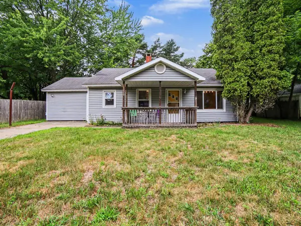 1020 S Division Street, Whitehall, MI 49461