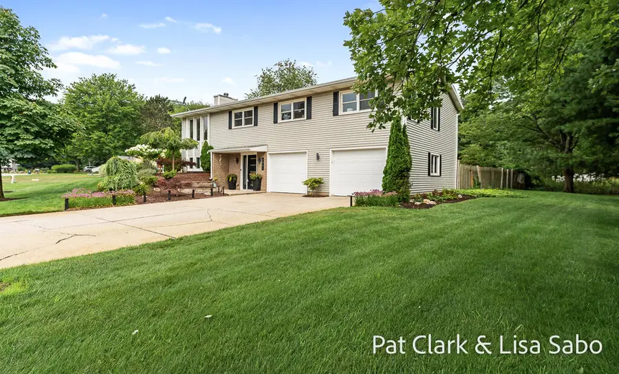 6061 Ridgeview Drive, Muskegon, MI 49441 - #2