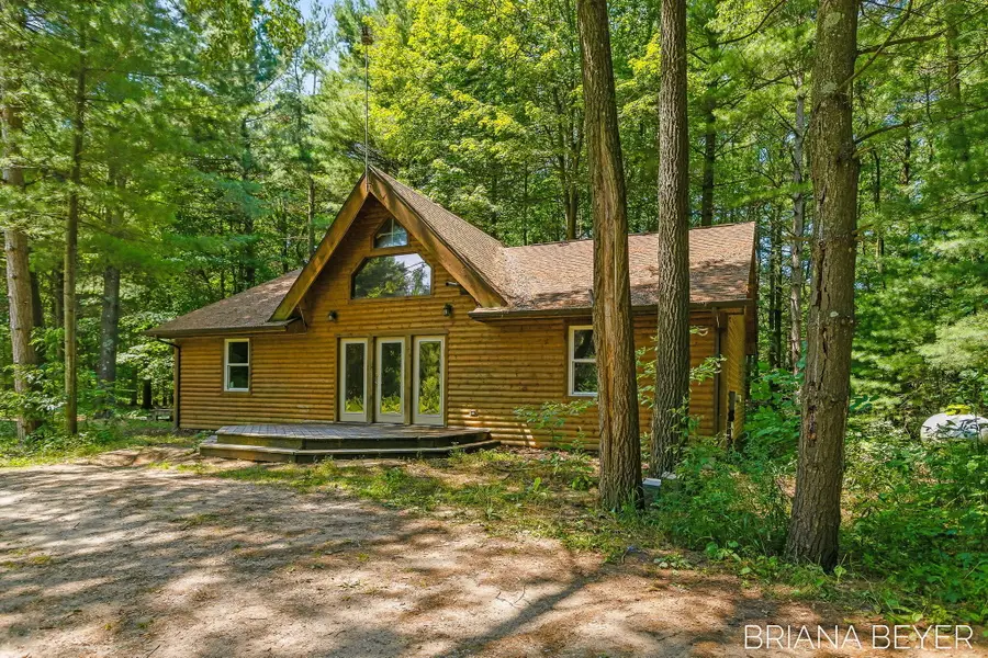6558 102nd Avenue, South Haven, MI 49090 - #2