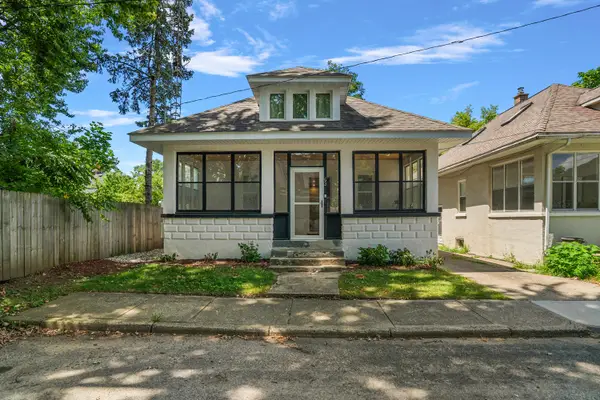 63 Iris Place Ne, Grand Rapids, MI 49503