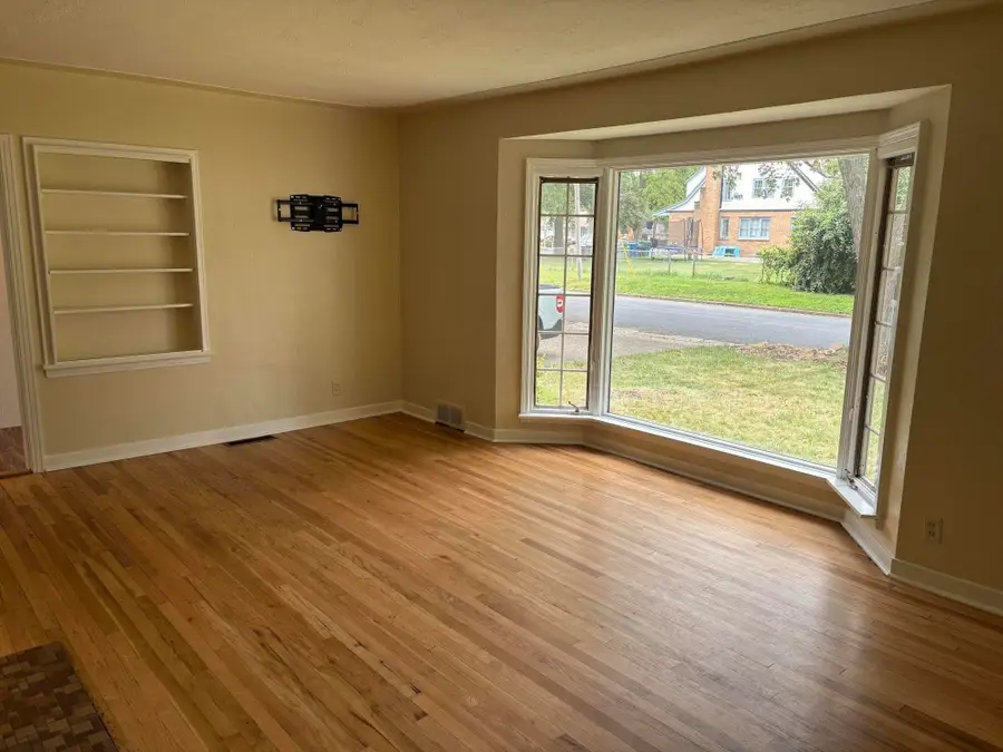298 Mckinley Avenue N, Battle Creek, MI 49017 - #2