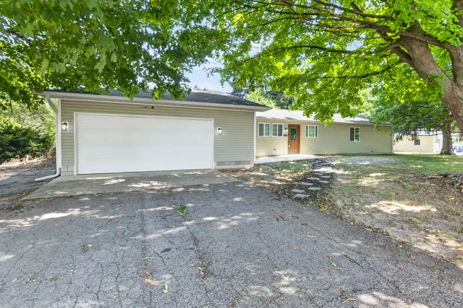 15286 Ackerson Drive, Battle Creek, MI 49014 - #2