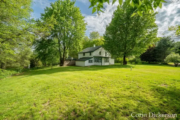 10860 Douglas Avenue, Plainwell, MI 49080