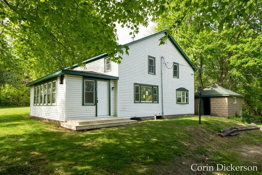 10860 Douglas Avenue, Plainwell, MI 49080 - #2