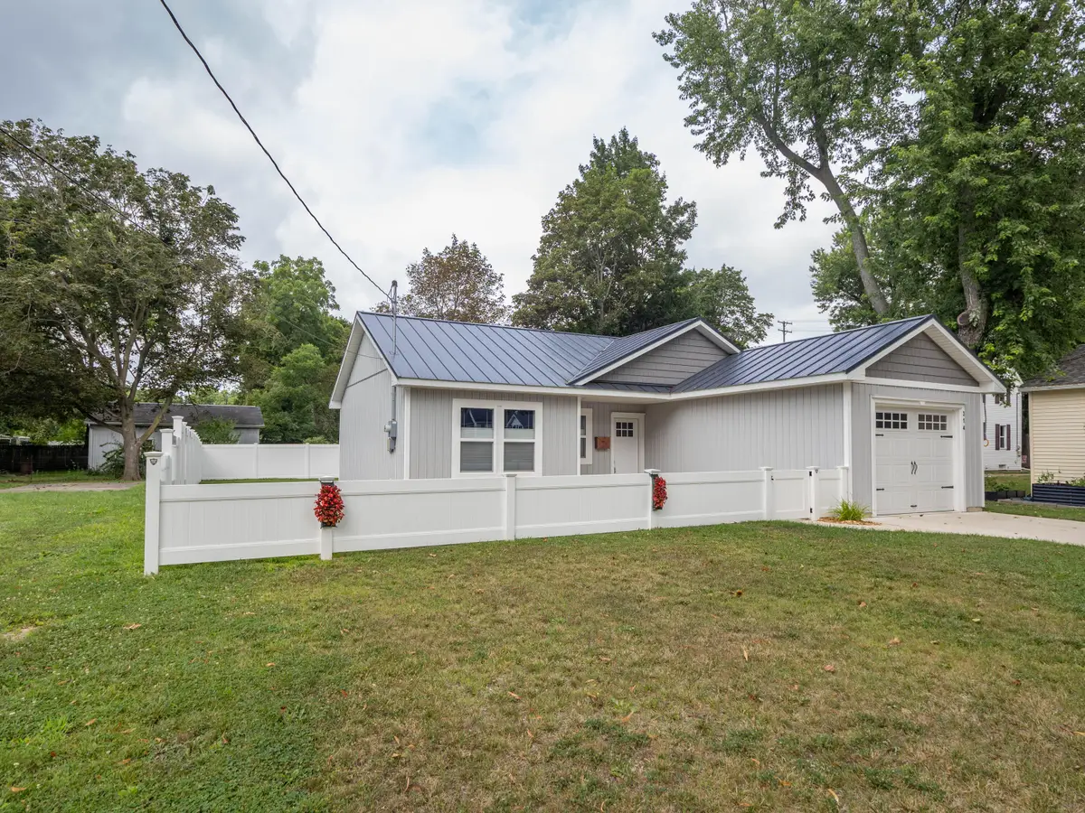 314 S Linden Street, Marshall, MI 49068 - #1