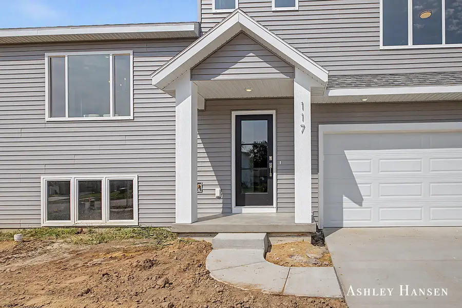 117 Chase Nw, Kent City, MI 49330 - #2