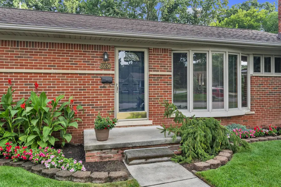 33576 Cindy Street, Livonia, MI 48150 - #2