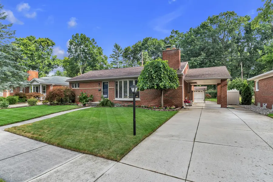 33576 Cindy Street, Livonia, MI 48150 - #3