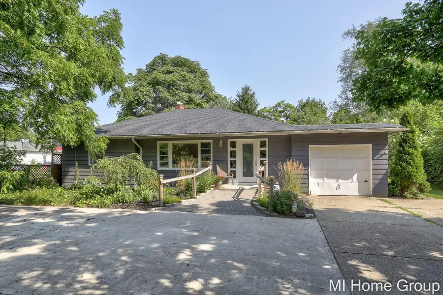 252 Thomas Street, Allegan, MI 49010 - #3
