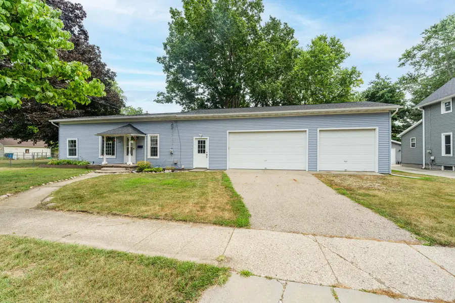 128 Floral Avenue, Plainwell, MI 49080 - #2