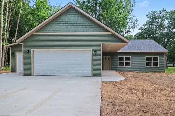 9621 Sunset Drive, Stanwood, MI 49346