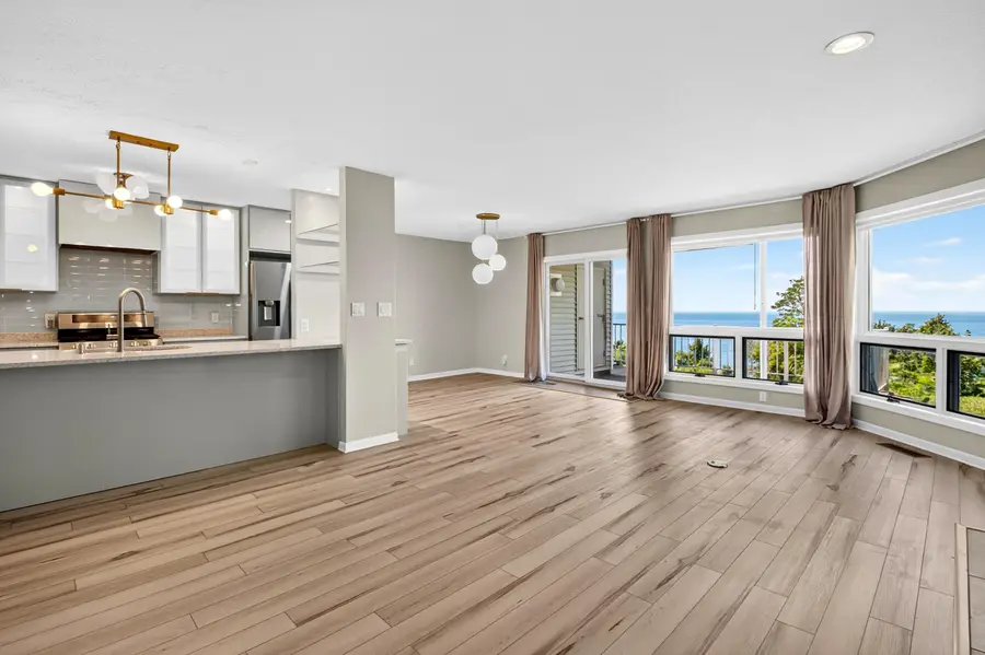 1802 Lakeshore Drive #6, Saint Joseph, MI 49085 - #3