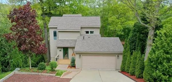 576 Fernhurst Court, Lake Orion, MI 48362
