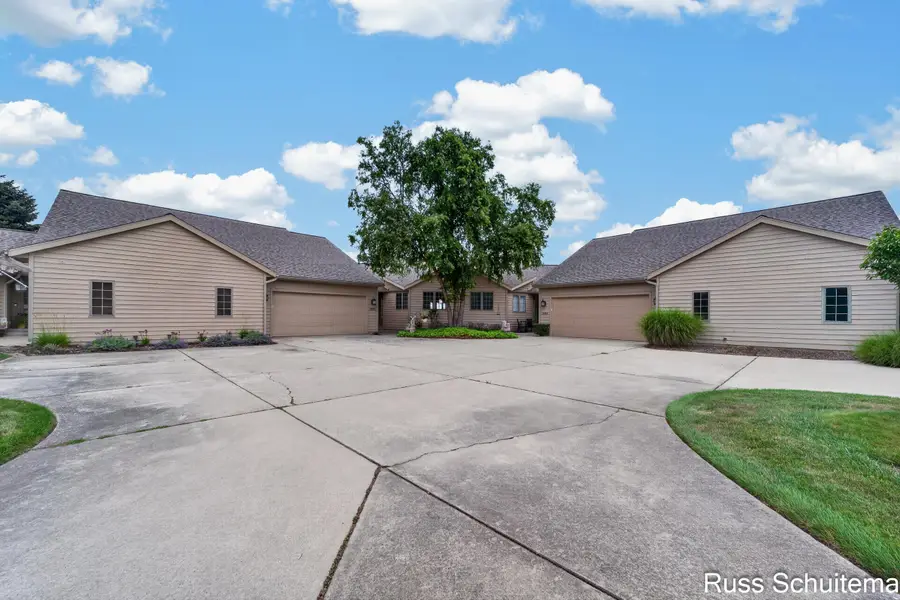 1682 W Harbour Towne Circle, Muskegon, MI 49441 - #2