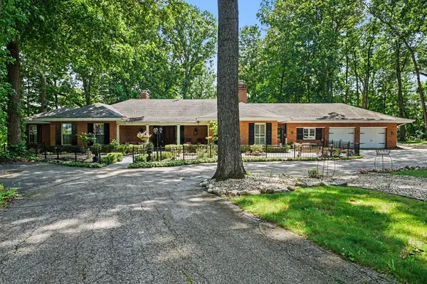 1660 Signal Point Drive, Niles, MI 49120