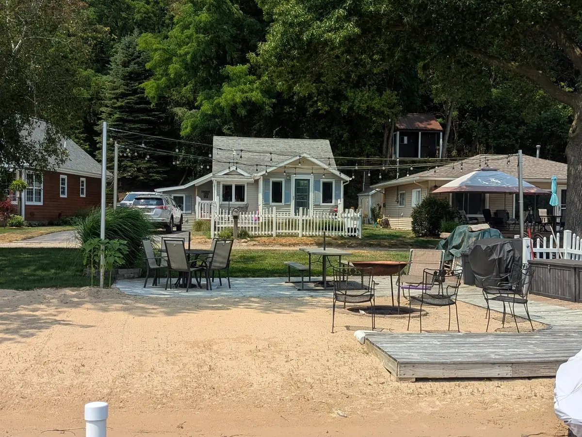 11227 Crooked Lake Road Ne, Rockford, MI 49341 - #1