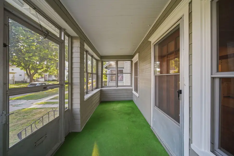 727 Union Street, Jackson, MI 49203 - #2