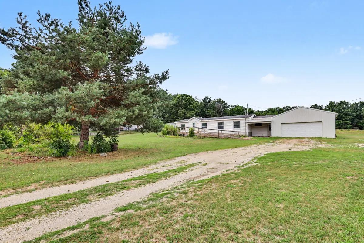 2448 S Greenville Road, Greenville, MI 48838 - #1
