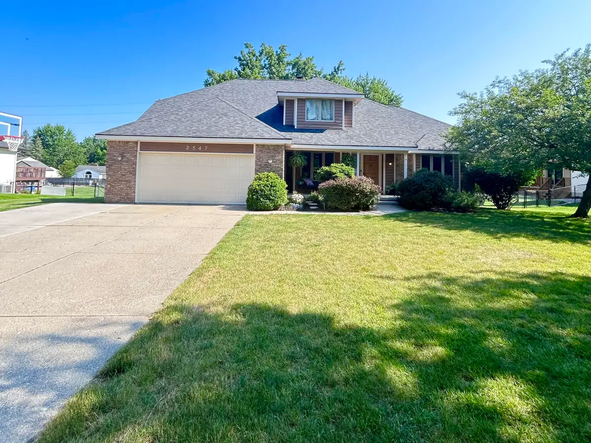 2547 Moerland Drive Nw, Grand Rapids, MI 49504 - #1