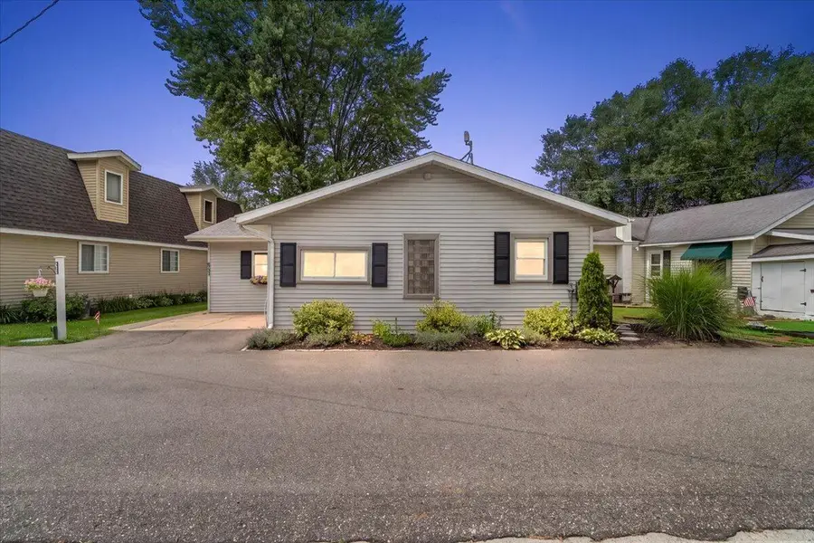 6731 Campau Lake Drive Se, Alto, MI 49302 - #2