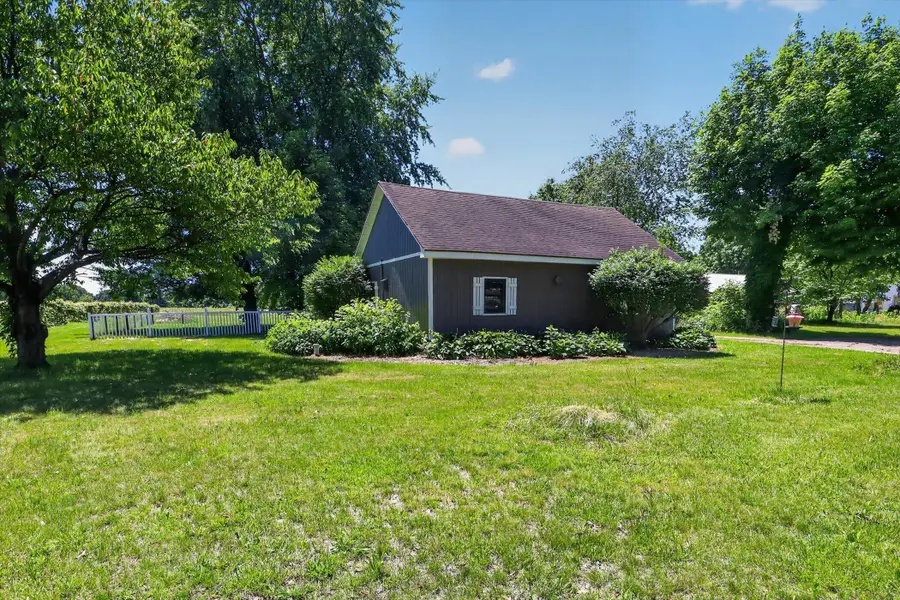65181 County Road 342, Hartford, MI 49057 - #2