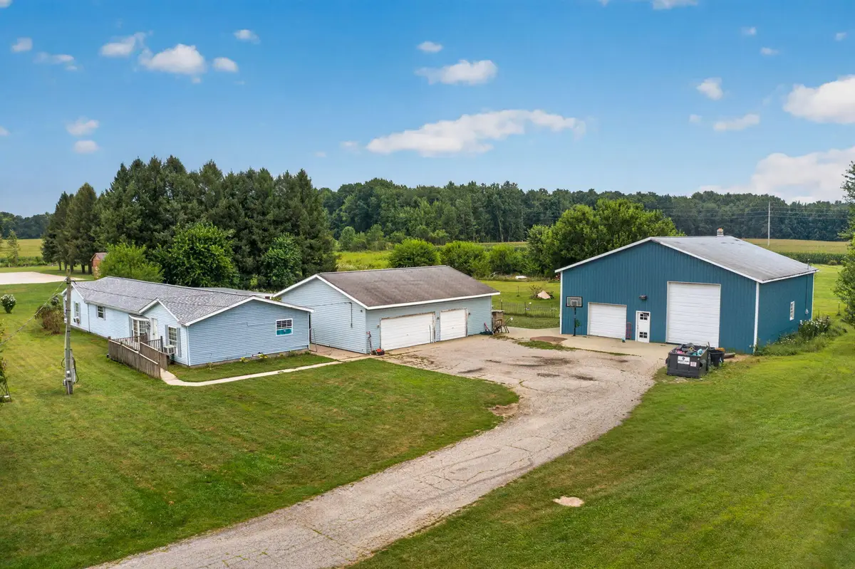 30083 M 62 W, Dowagiac, MI 49047 - #1